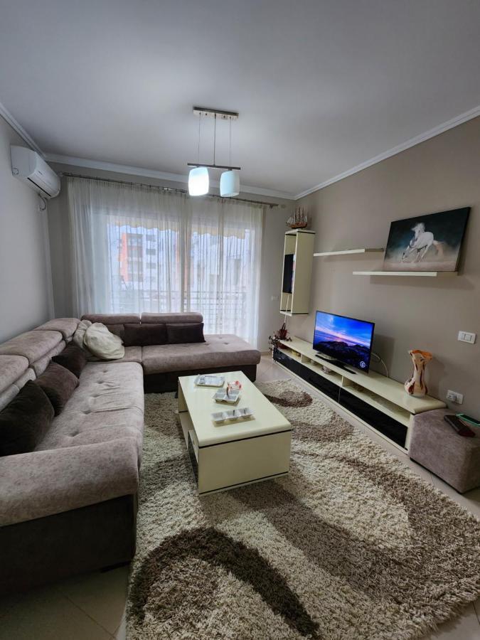 Appartement 1-bedroom Unit In *